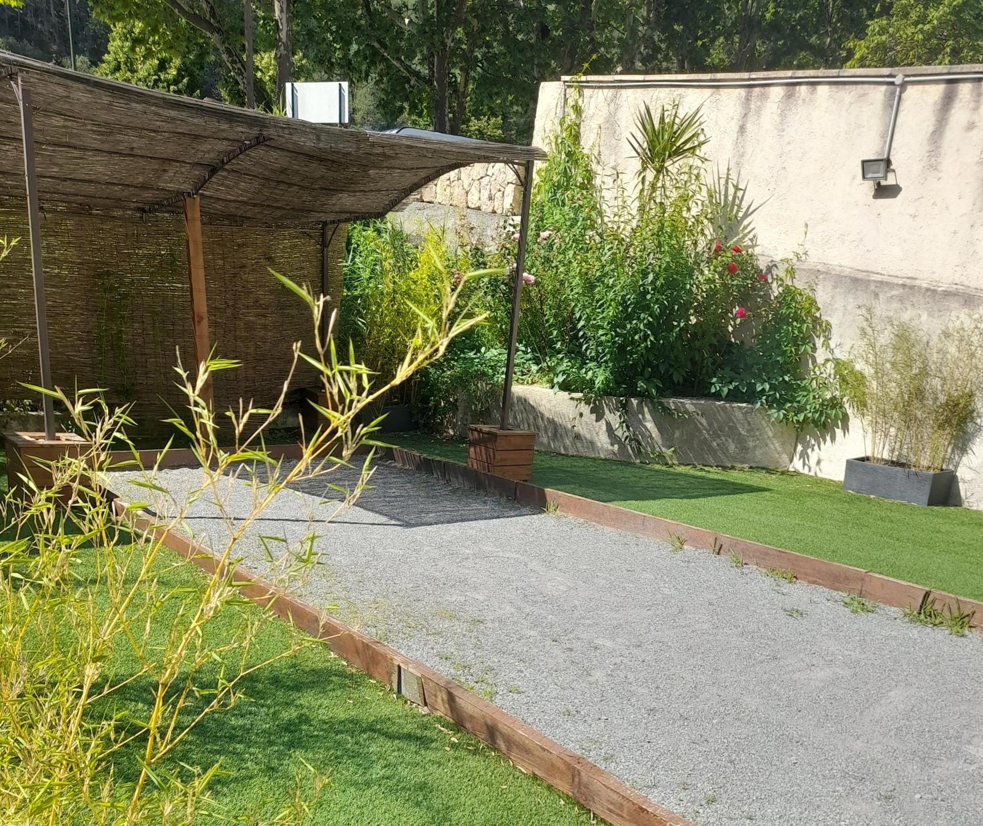 Hôtel Les Alizés Puget-Théniers Esterno foto