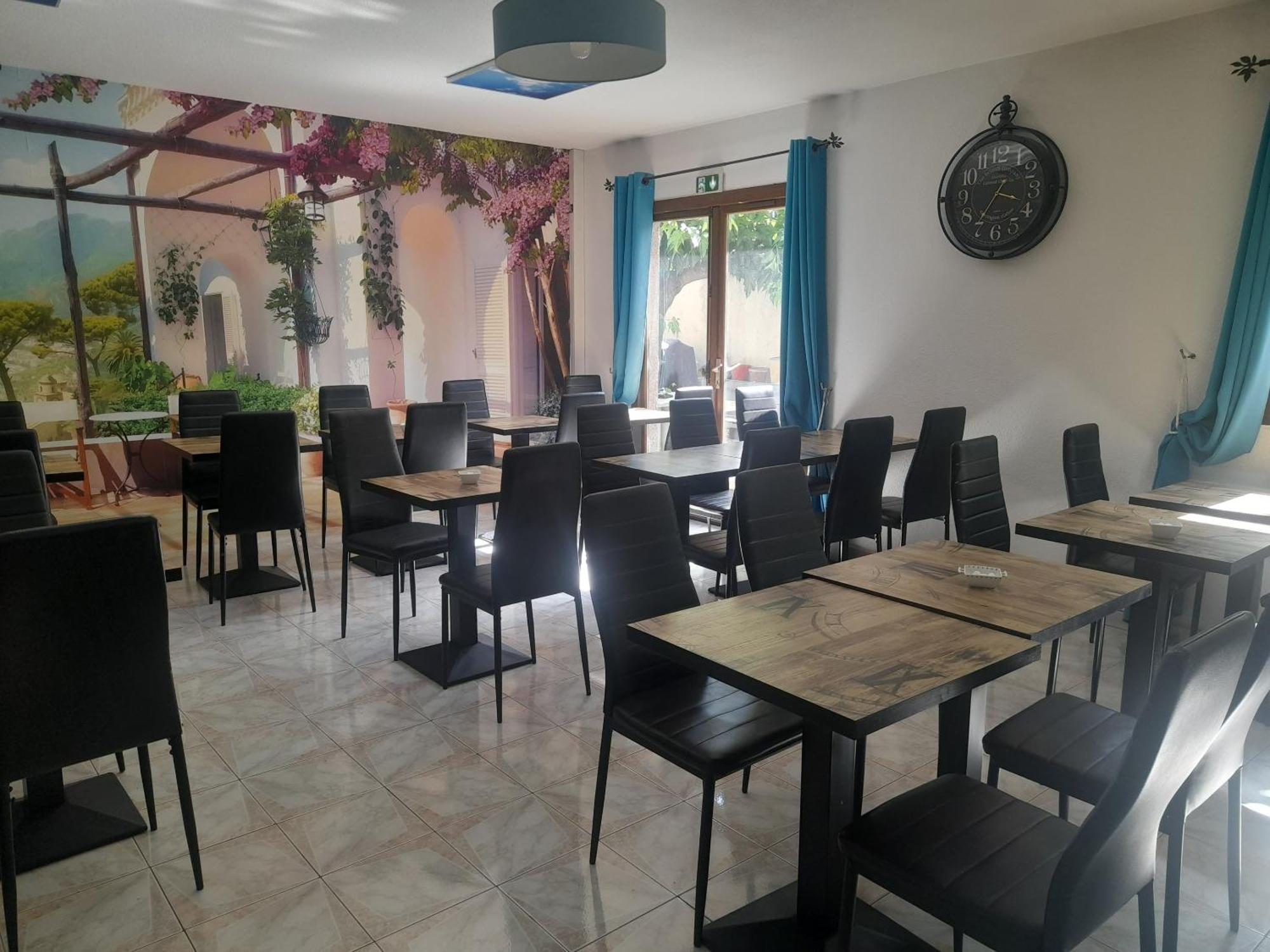 Hôtel Les Alizés Puget-Théniers Esterno foto